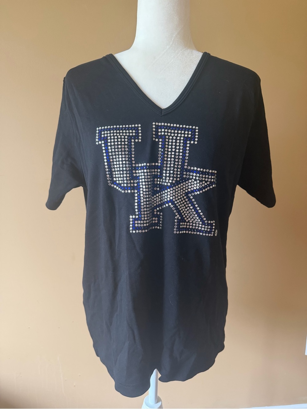 Nitro USA University of Kentucky Wildcats Rhinestone V Neck Tee Shirt Black